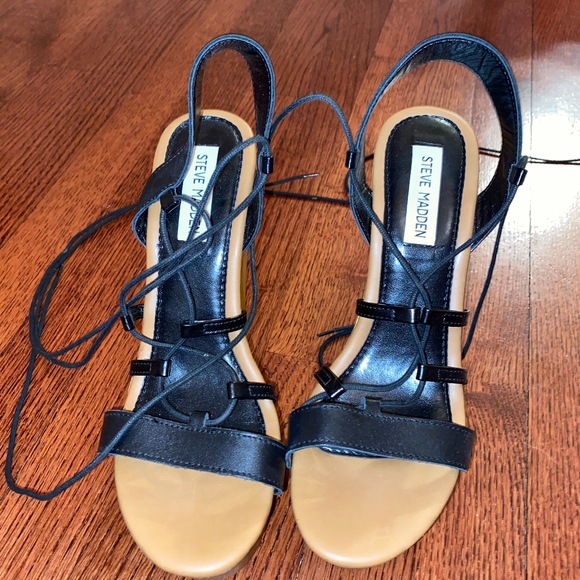 Steve Madden Lace Up Wedge Heels - Picture 3 of 3